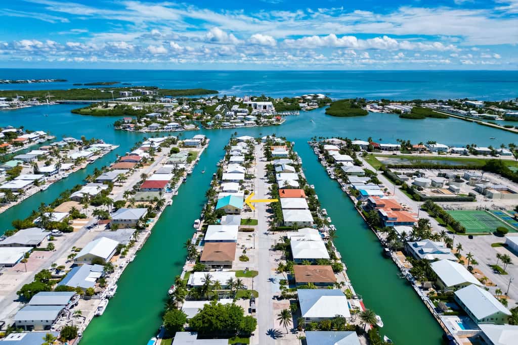 KC99 - Sea Pointe & Canal-side Charisma