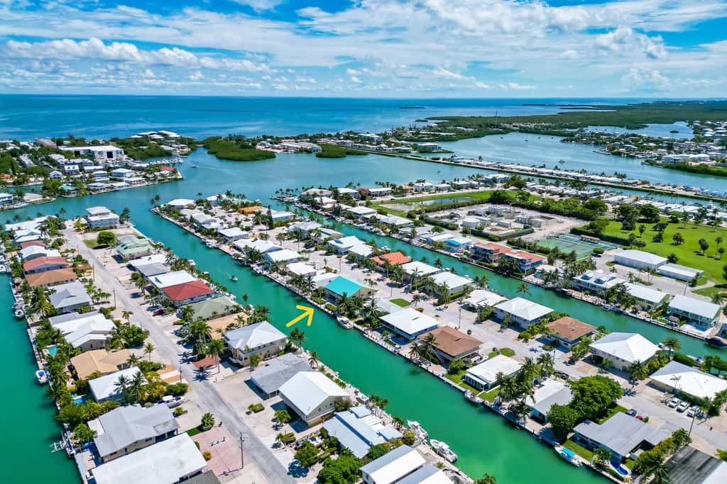 KC99 - Sea Pointe & Canal-side Charisma