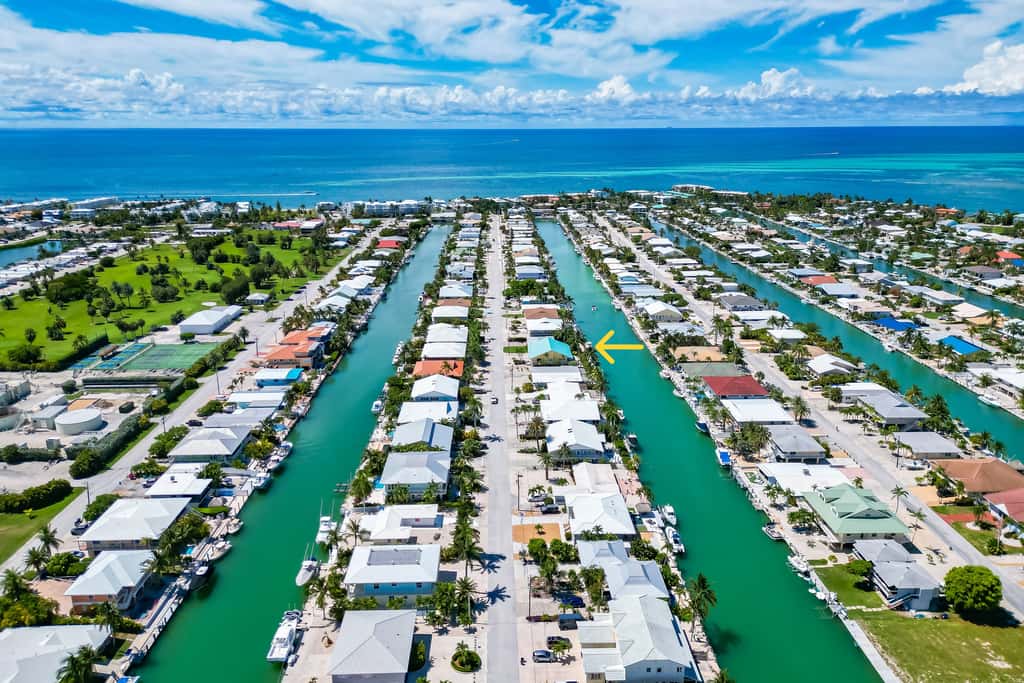 KC99 - Sea Pointe & Canal-side Charisma