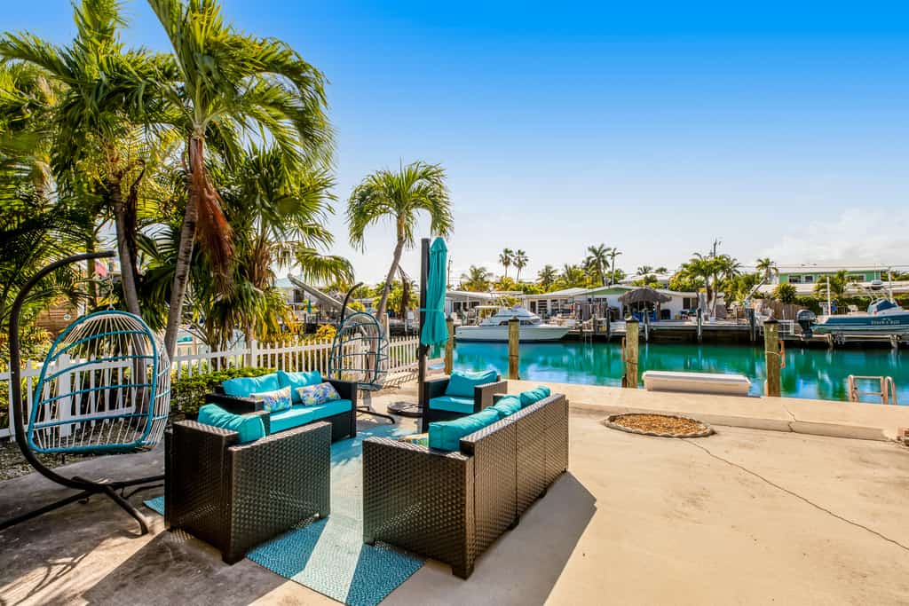 Waterfront home with gorgeous patio, WiFi, gas grill, & great location