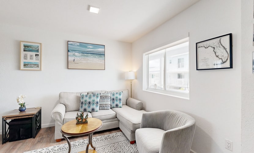 Condo in Marathon with waterfront pool, patio, kayak & sundeck