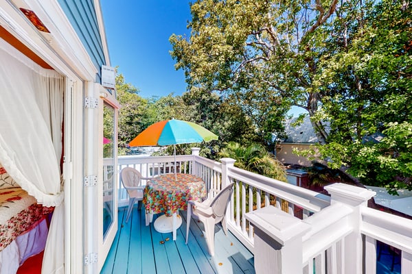 Tropical Cottage w/ Private Pool--Two blocks from Duval - Near Hemingway House!