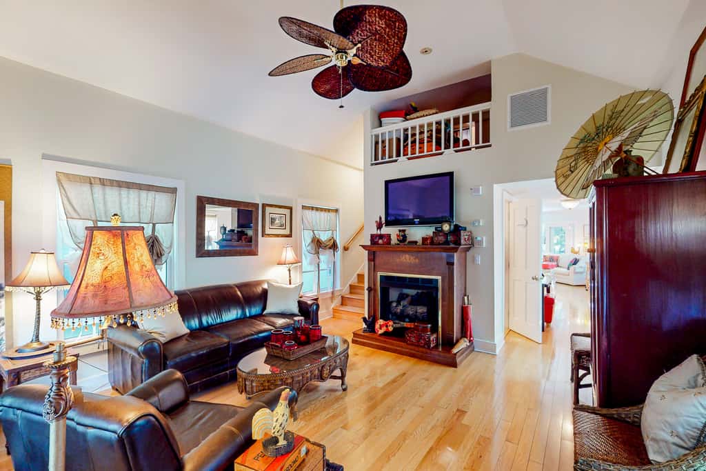 KW369FLR - The Conch-Out Cottage
