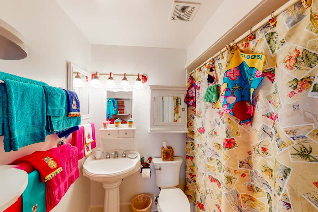 KW369FLR - The Conch-Out Cottage