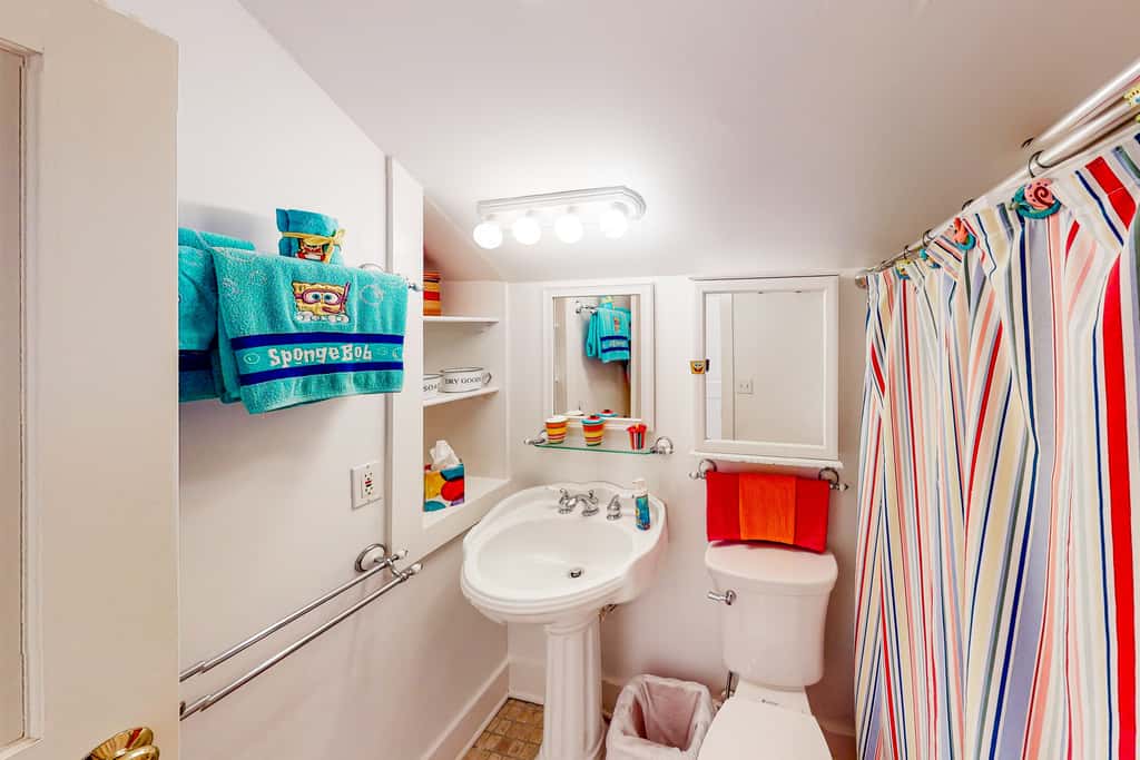 KW369FLR - The Conch-Out Cottage