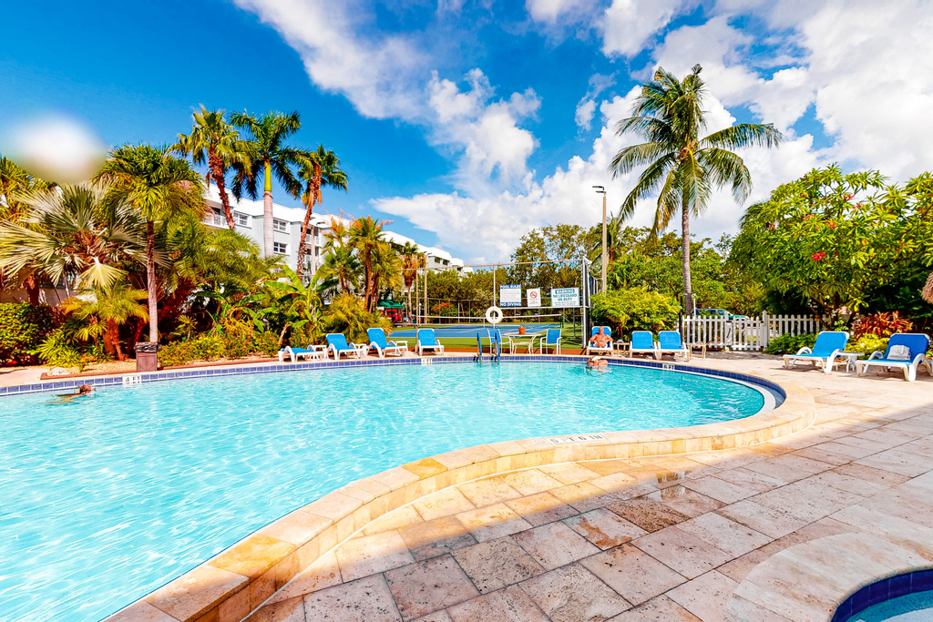 KW294FLR - Tradewinds at Smathers Beach