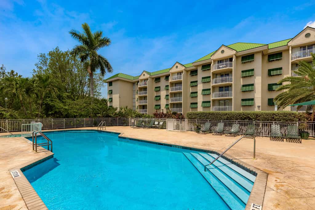 Sunny Condo with WiFi, Hot Tub, Pool & Tennis