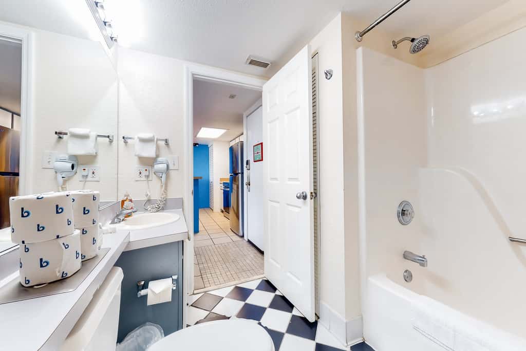 KWSS202 - Sunrise Suites - Big Kahuna Suite 202