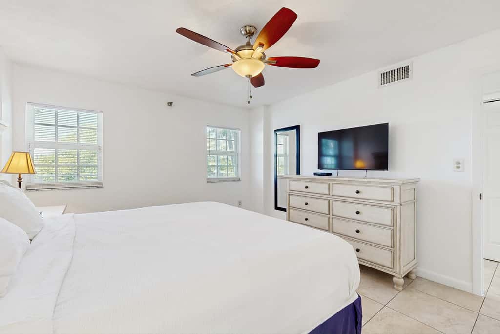 TA43 - Ocean Pointe Molliner Vacation Retreat #1305