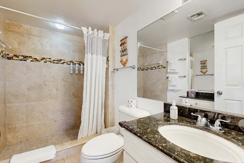 TA43 - Ocean Pointe Molliner Vacation Retreat #1305
