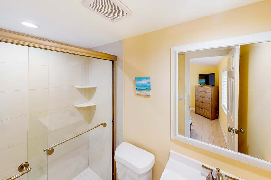 KC203 - Palm Breeze Retreat 320 & 330