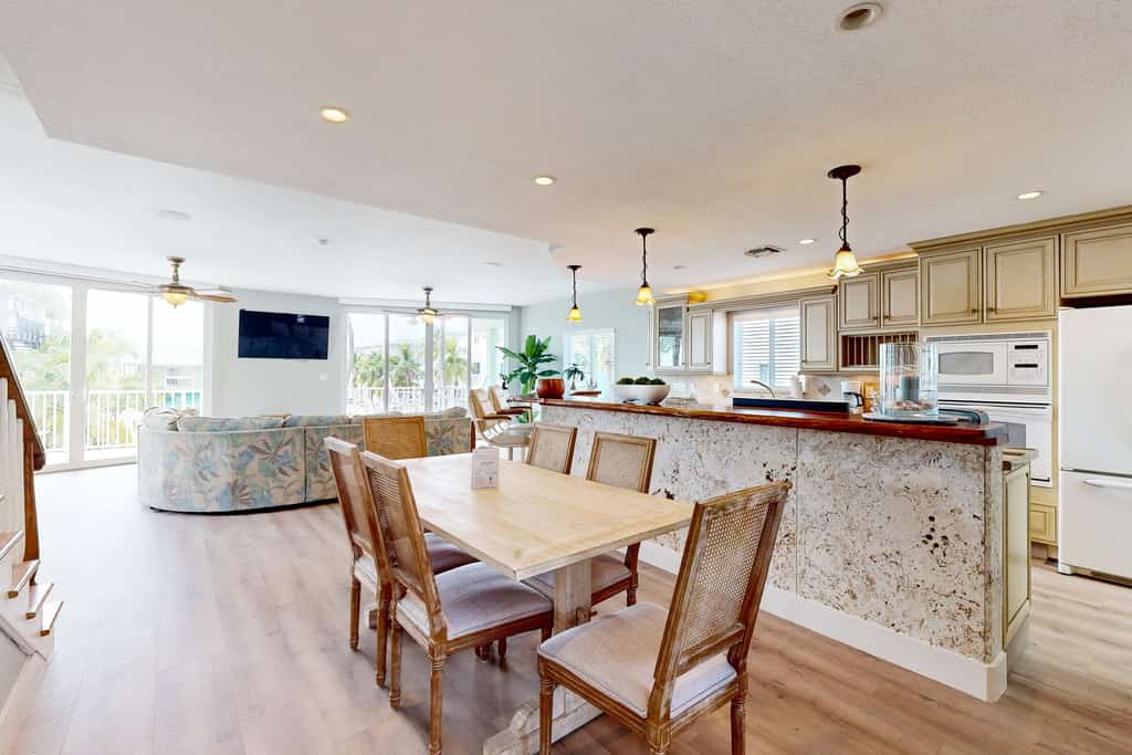 Oceanfront, Snowbird-Friendly Home with High-Speed WiFi, Ocean Views, and Dock