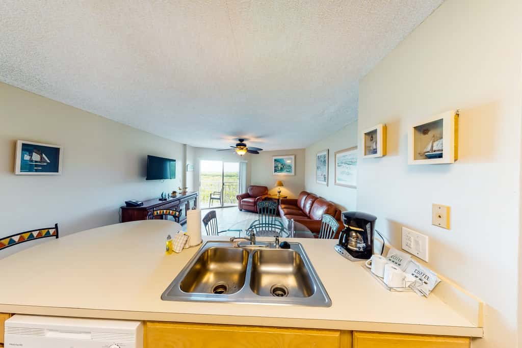 TA15 - Ocean Pointe #2210