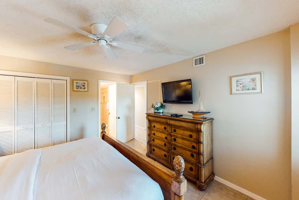 TA15 - Ocean Pointe #2210