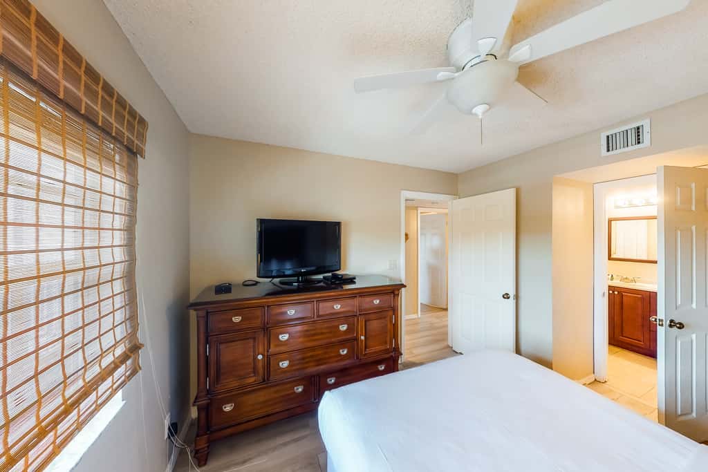 TA15 - Ocean Pointe #2210