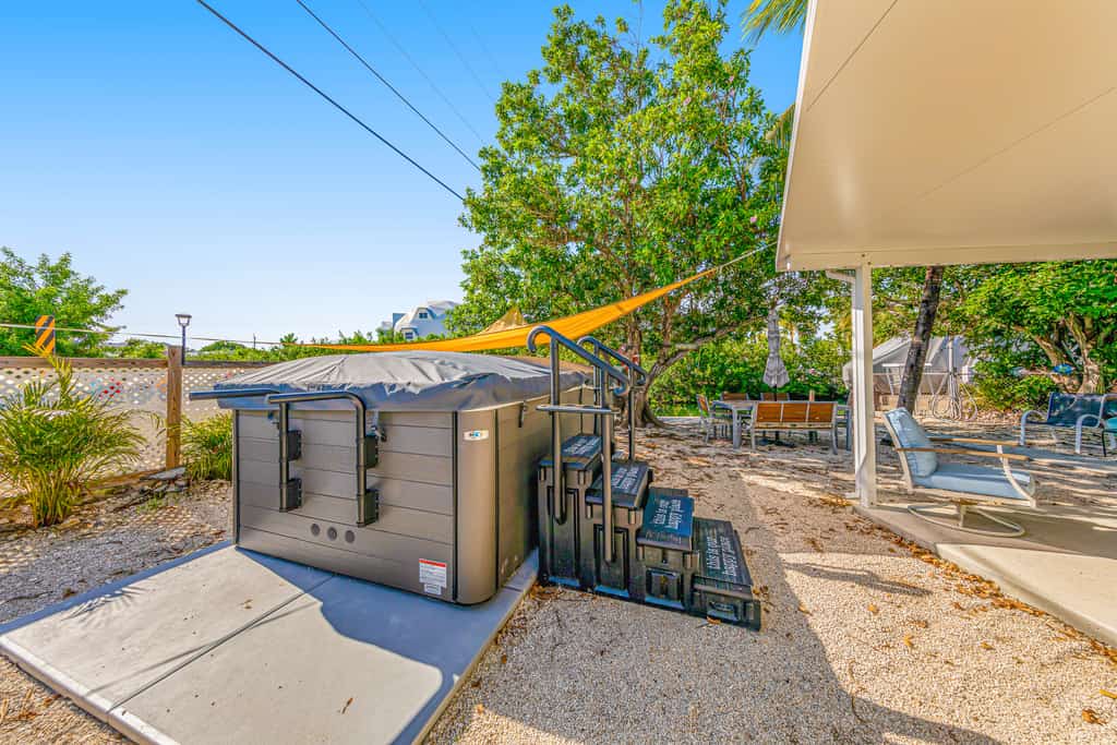 Waterfront retreat near the beach with pool, two kayaks, & central AC