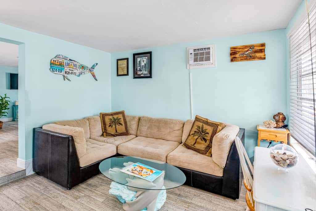 MA147 - Yellowtail House