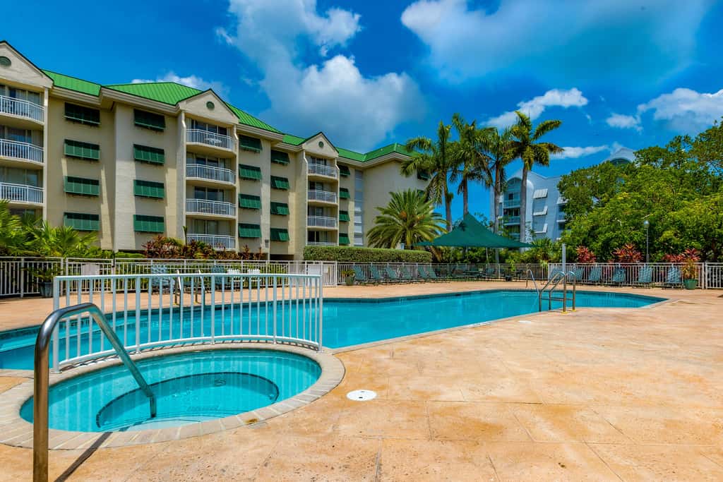 KWSS201 - Sunrise Suites - Saint Lucia Suite 201