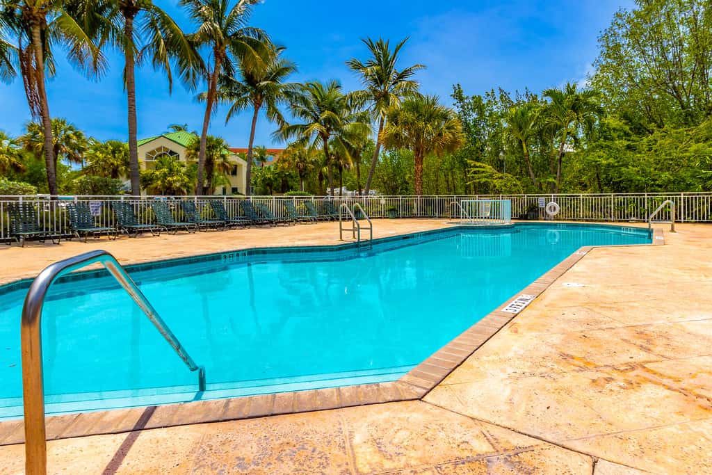 KWSS201 - Sunrise Suites - Saint Lucia Suite 201