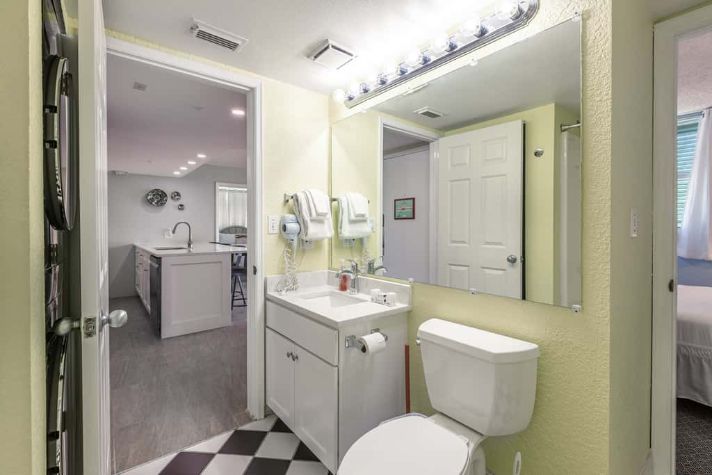 KWSS201 - Sunrise Suites - Saint Lucia Suite 201