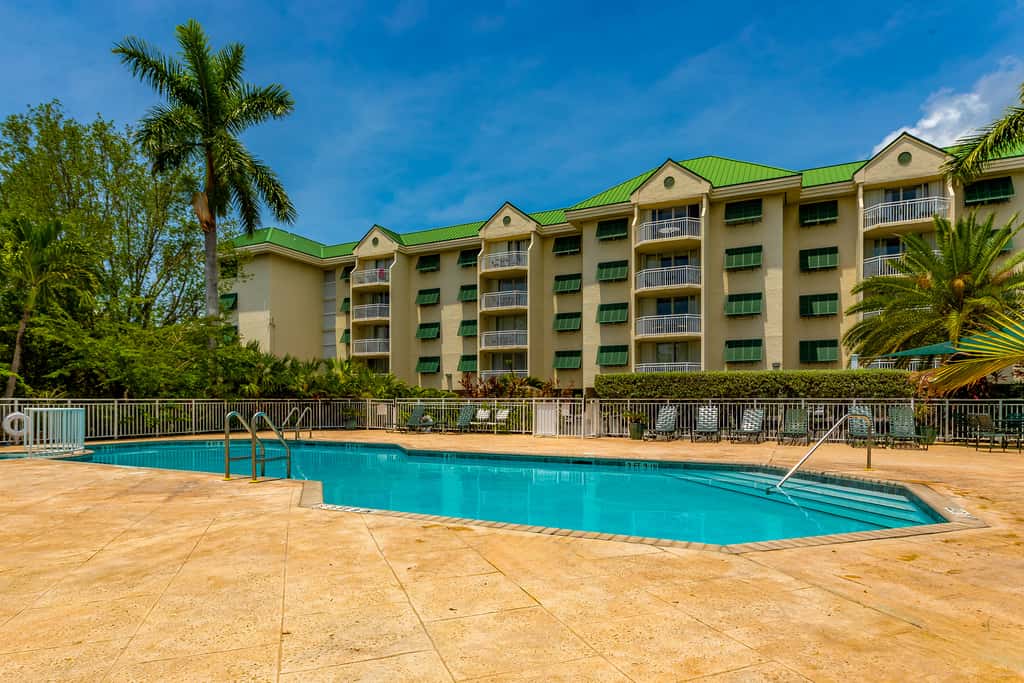 KWSS201 - Sunrise Suites - Saint Lucia Suite 201