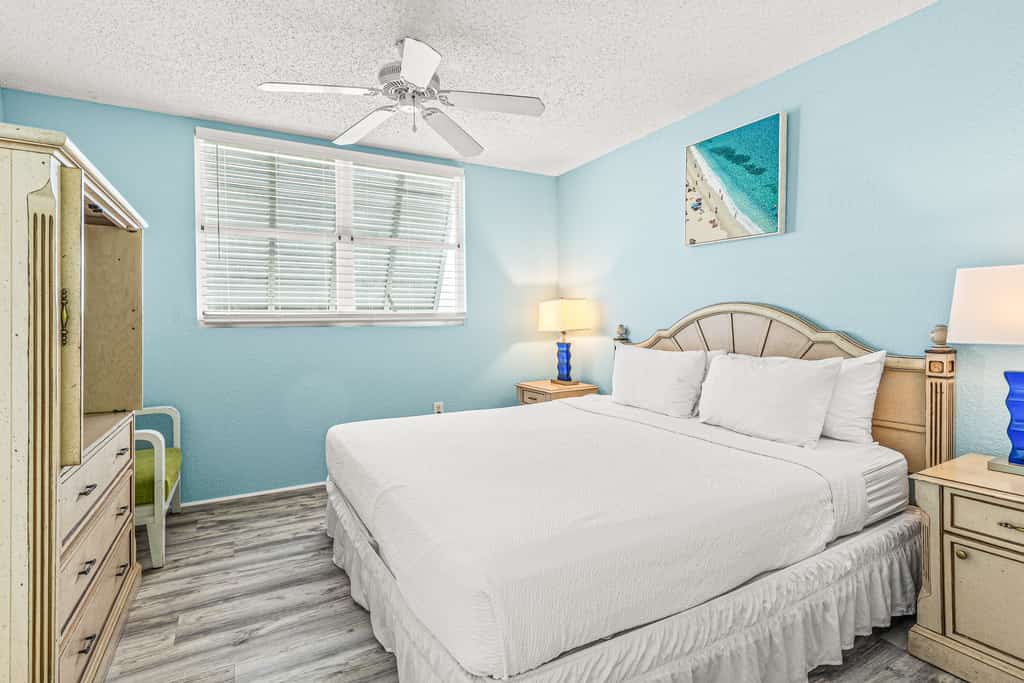 Sunrise Suites Condo with Views, Pool, Hot Tub - Dogs Welcome