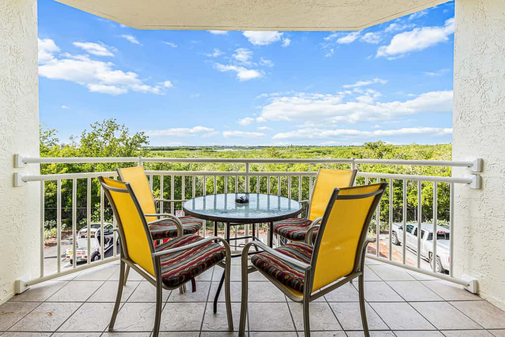 KWSS204 - Sunrise Suites - Barbados Suite 204