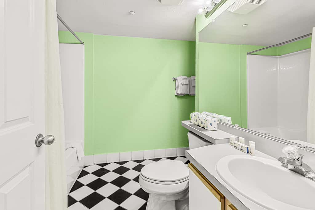 KWSS204 - Sunrise Suites - Barbados Suite 204