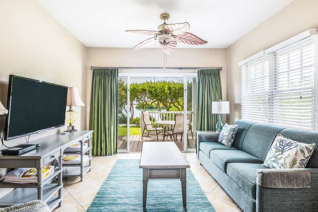 Immaculate oceanfront townhouse with ocean view & private beach access