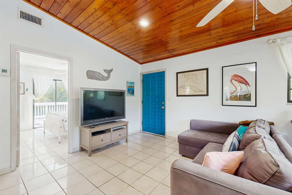 Dog friendly Florida Keys Home with Grill, Patio & Fully Equipped Kitchen