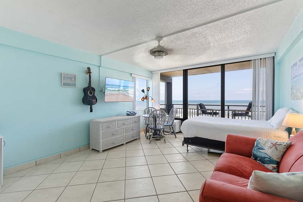Hawaiian Inn 332