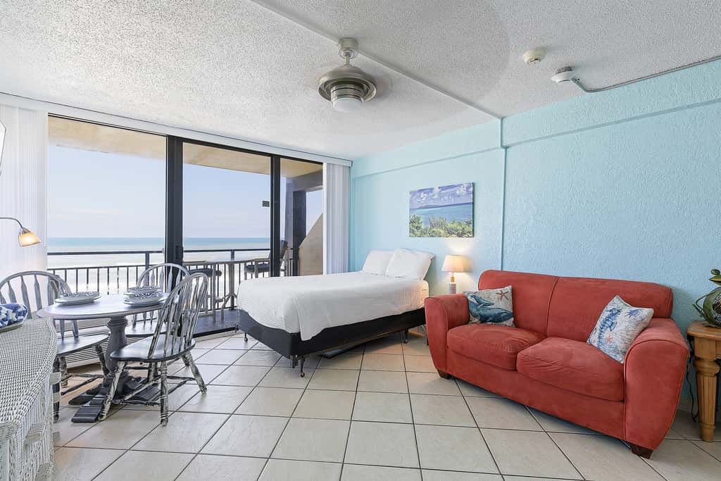 Hawaiian Inn 332