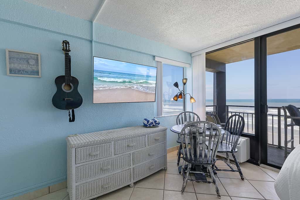 Hawaiian Inn 332