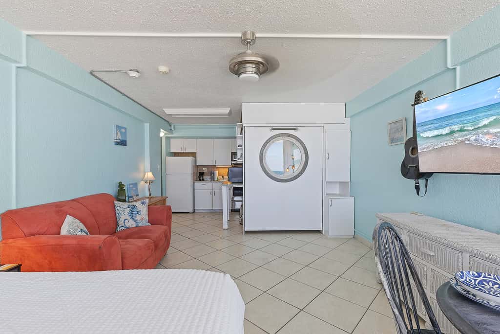 Hawaiian Inn 332