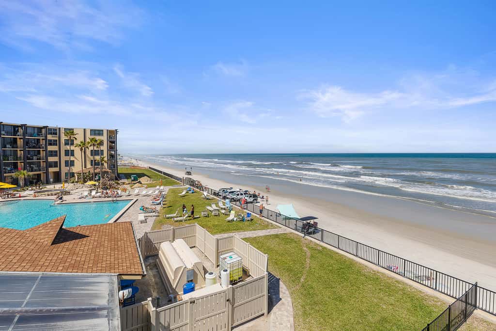 Hawaiian Inn 332