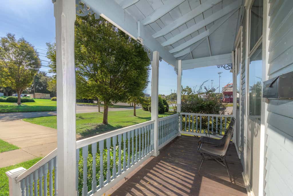Closest Historic BnB to Ft Moore-Americana Cottage