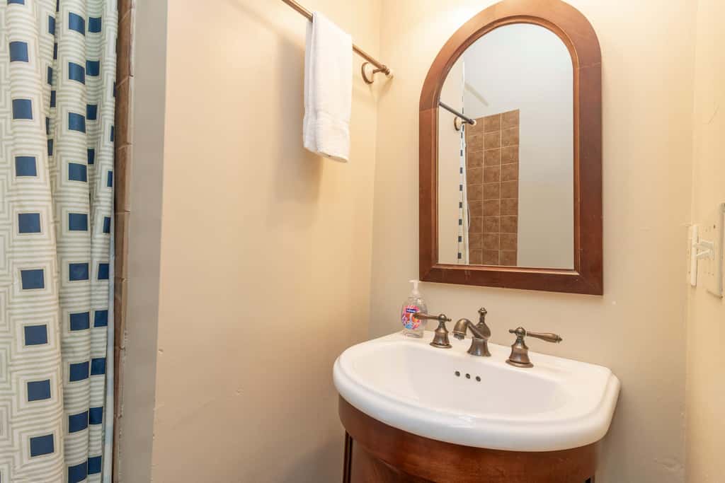 Closest Historic BnB to Ft Moore-Americana Cottage