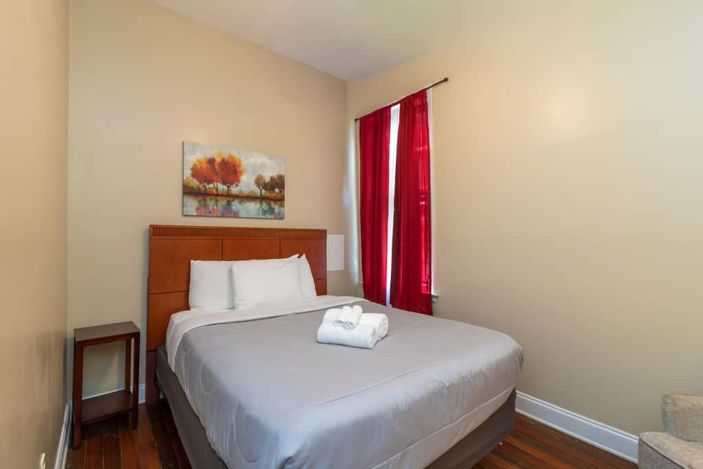 Closest Historic BnB to Ft Moore-Americana Cottage