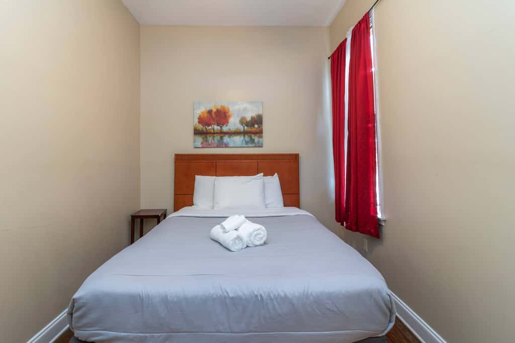 Closest Historic BnB to Ft Moore-Americana Cottage