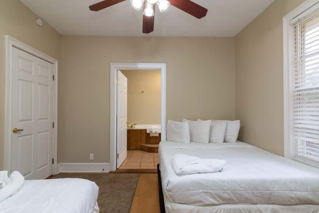 Historic Broadway Bungalow: Walk to Riverwalk,