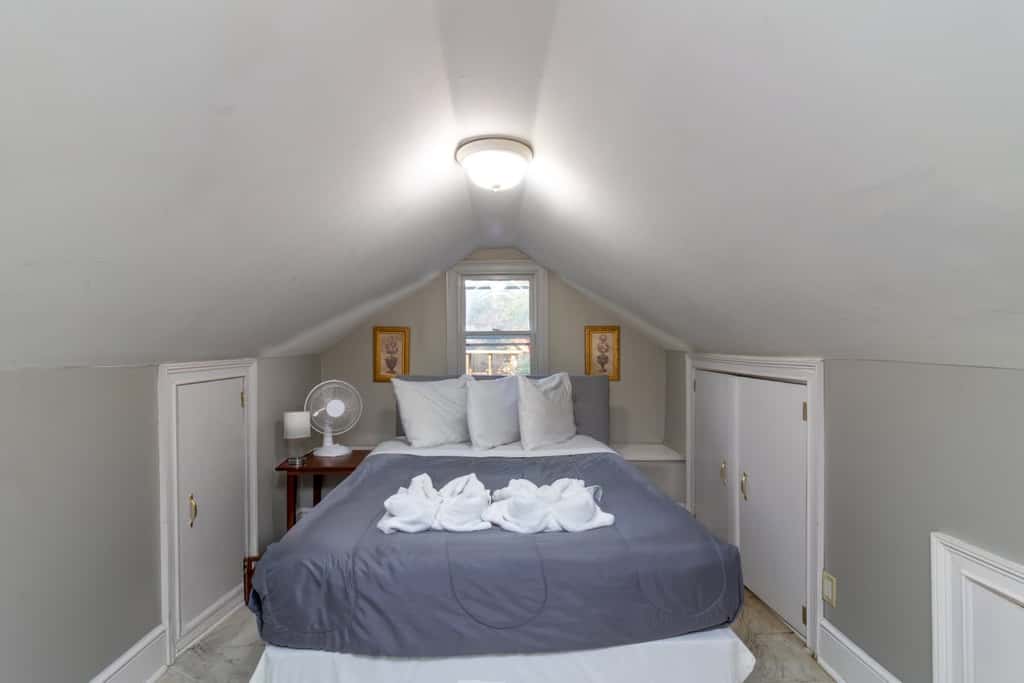 Historic Broadway Bungalow: Walk to Riverwalk,