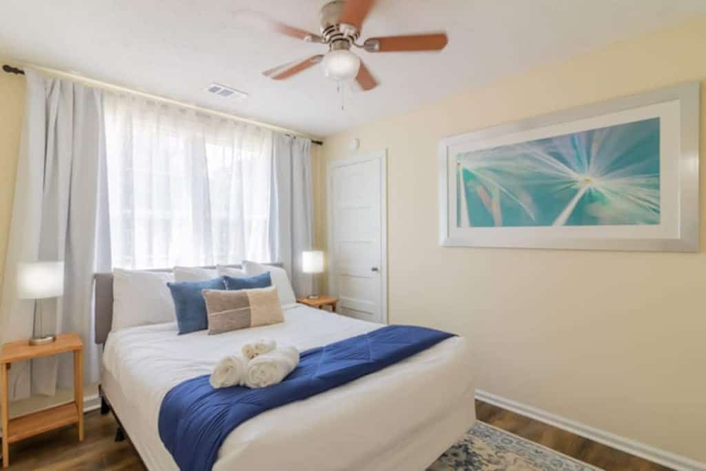 Experience ultimate comfort at our charming Columbus cottage! This cozy half of a duplex features 2 bedrooms and 1 bathroom, offering a perfect retreat near downtown and I-185 for easy access to Fort Benning. With sleeping arrangements for 6, it’s ideal for couples or families. Enjoy a transparent view of your stay with both professional and real-time cleaning photos. We can’t wait to welcome you to your home away from home!