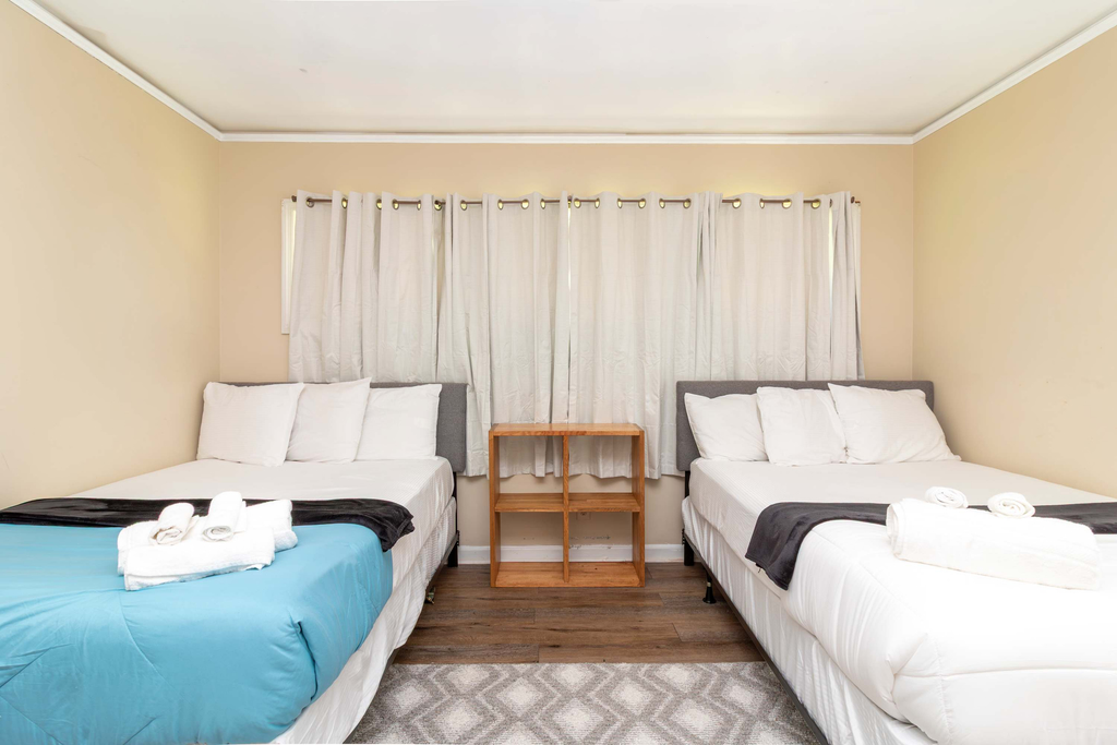 10 Min to Downtown, Close to Dining-Boxwood Beauty