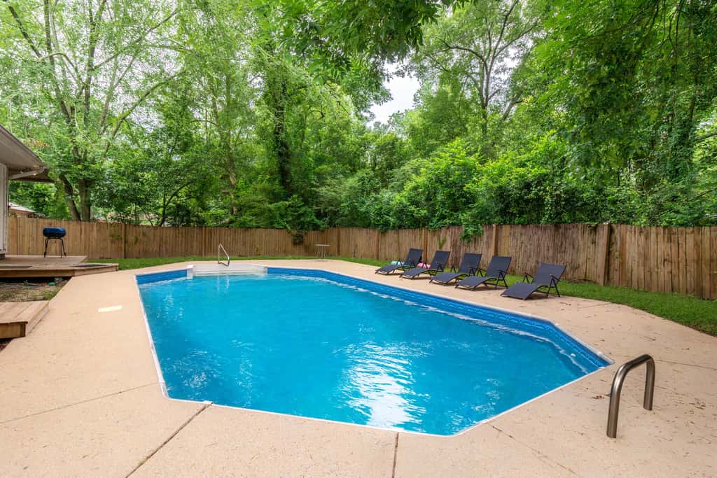 Pool, Fenced Yard, & Patio! Ventura Vista Retreat