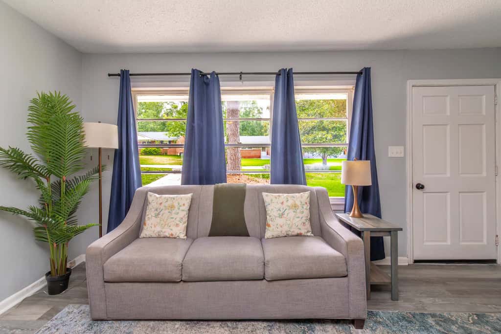 Pool, Fenced Yard, & Patio! Ventura Vista Retreat