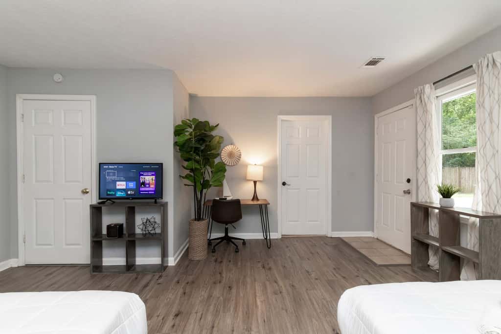 Pool, Fenced Yard, & Patio! Ventura Vista Retreat