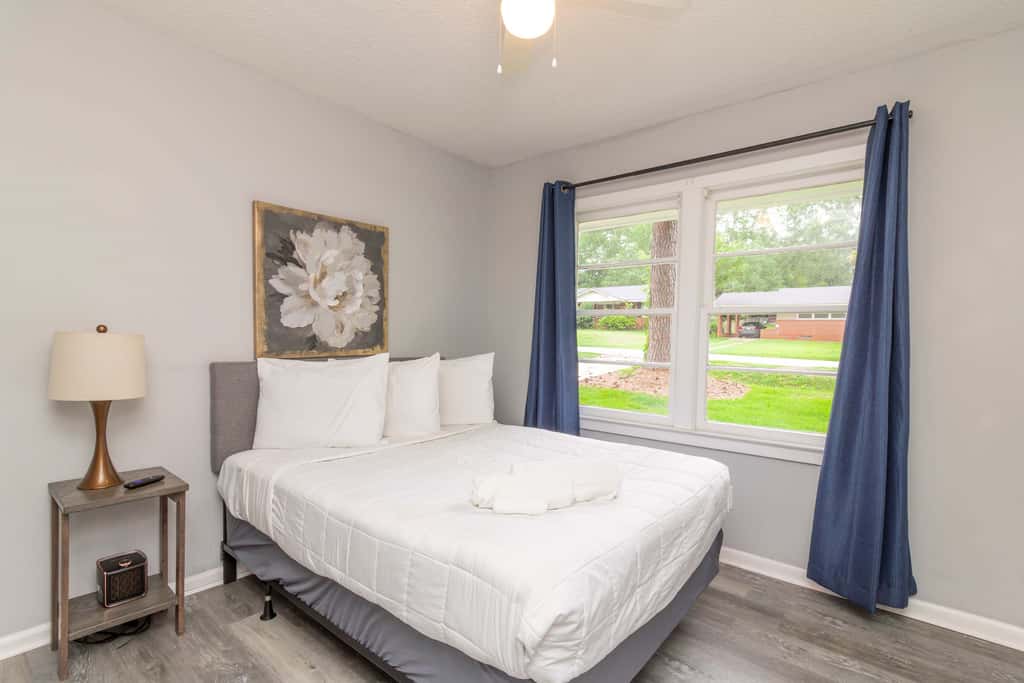 Pool, Fenced Yard, & Patio! Ventura Vista Retreat