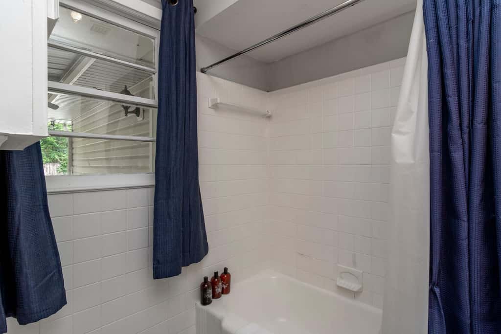 Pool, Fenced Yard, & Patio! Ventura Vista Retreat