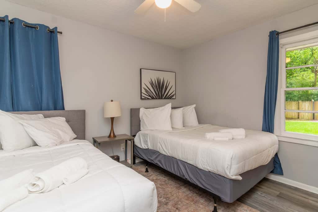 Pool, Fenced Yard, & Patio! Ventura Vista Retreat