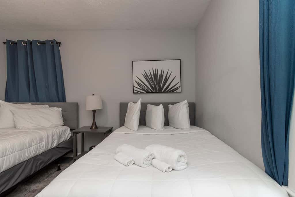 Pool, Fenced Yard, & Patio! Ventura Vista Retreat